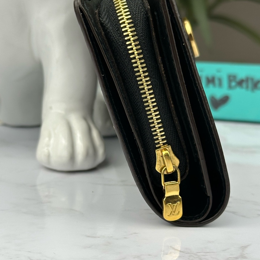 Louis Vuitton Juliette Wallet in Reverse Monogram - Picture 5 of 12